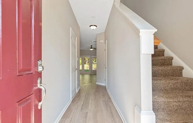 MUST SEE !! 3bd 3.5ba Townhome in Fuquay Varina