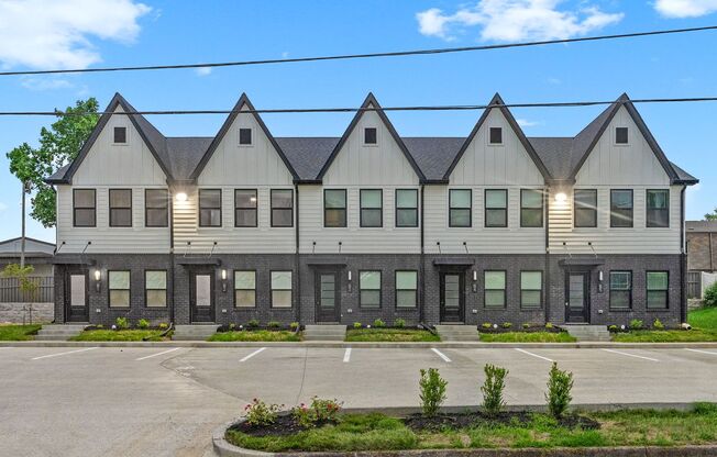 Hickory Grove Blvd - 111