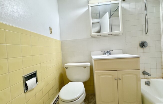 1 bed, 1 bath, 650 sqft, $2,400, Unit 3F