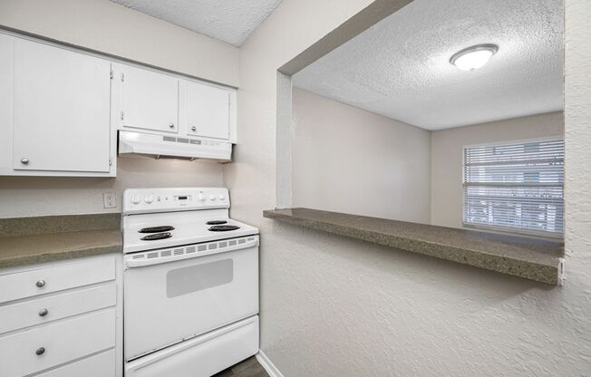 1 bed, 1 bath, 650 sqft, $1,325, Unit A302