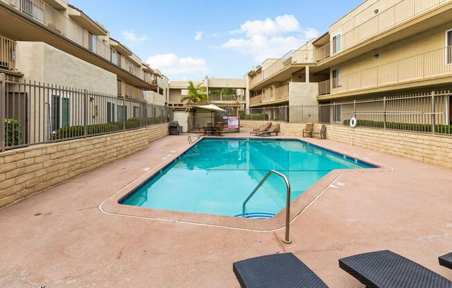 3 beds, 2 baths, $3,495, Unit # 311