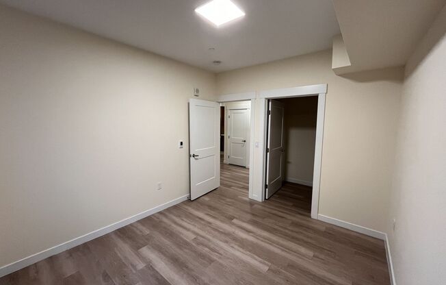 2 beds, 1 bath, 1,005 sqft, $1,875, Unit A102