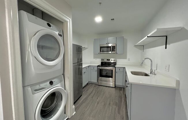 1 bed, 1 bath, 633 sqft, $1,530, Unit 706