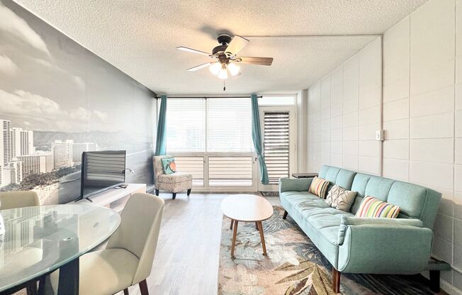 1 bed, 1 bath, $2,300