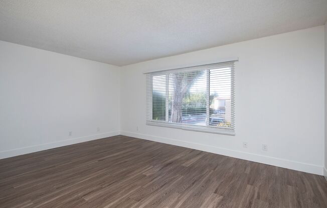 Studio, 1 bath, 437 sqft, $2,195, Unit 27-08