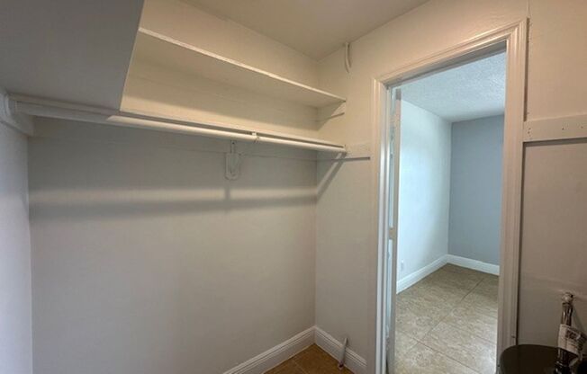 2 beds, 1 bath, 800 sqft, $1,925, Unit 224