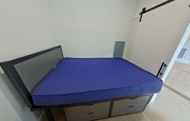 Studio, 1 bath, 314 sqft, $1,250, Unit 212