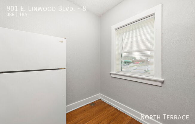 901 E Linwwod Blvd