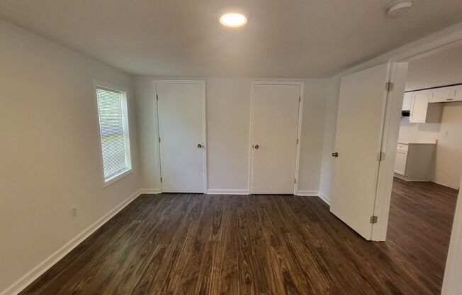 2 beds, 1 bath, $950