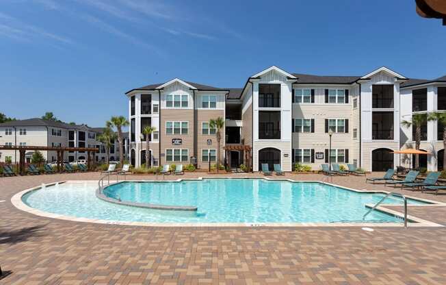 Relaxing Area by the Pool at Abberly Crossing Apartment Homes by HHHunt, Ladson
