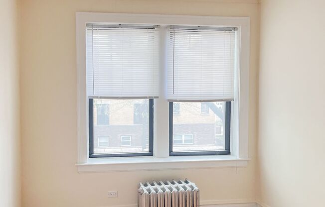 2 beds, 1 bath, 655 sqft, $2,235, Unit 4725-1