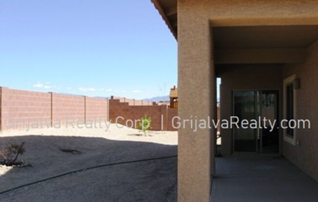 4 beds, 2.5 baths, $1,900, Unit 9127