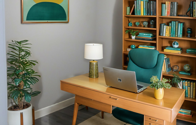 Studio, 1 bath, 497 sqft, $957, Unit 5710-2B NE 80th Ter