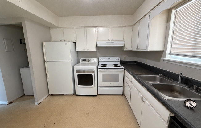2 Bed 2.5 Bath - 10 Minutes to Downtown