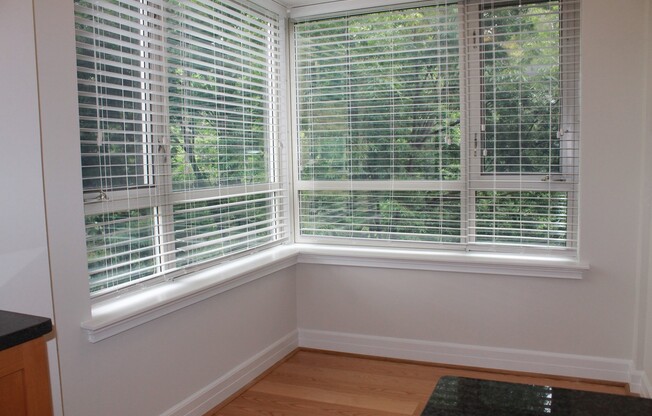 1 bed, 1 bath, 701 sqft, $2,775, Unit 518