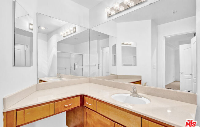1 bed, 1 bath, 774 sqft, $3,100, Unit 311