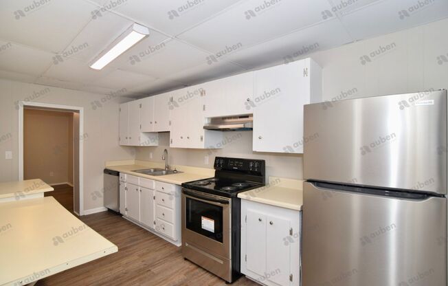 SPACIOUS 3 Bed/2 Bath House for Rent in Harrisburg, With Stainless-Steel Appliances!