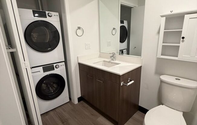 Studio, 1 bath, 363 sqft, $1,394, Unit 12