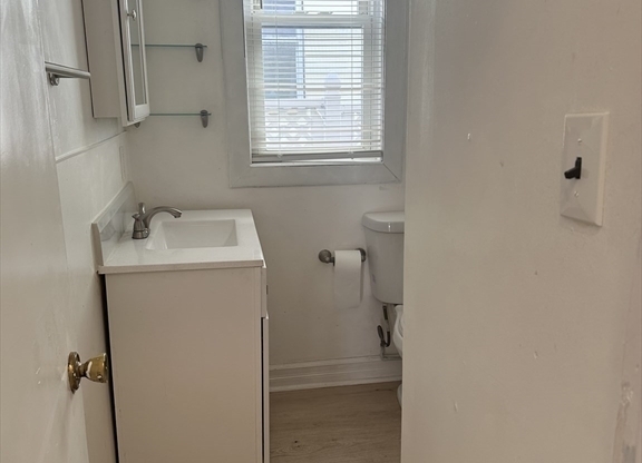 Studio, 1 bath, 600 sqft, $1,795, Unit 1 studio