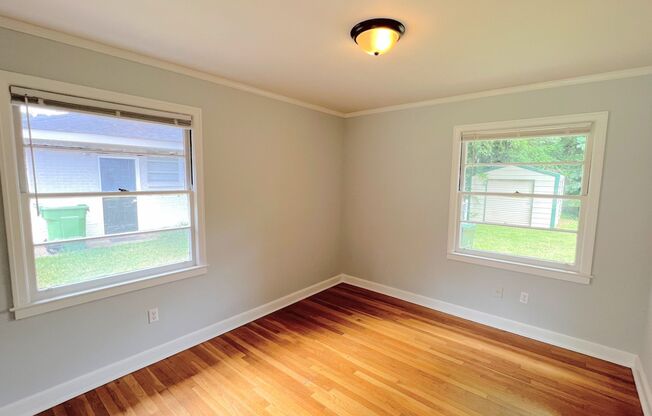 3 beds, 1 bath, $1,135