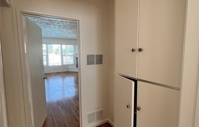 1 bed, 1 bath, 633 sqft, $3,100