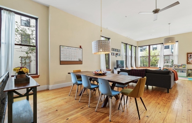 87 BROADSIDE AVE