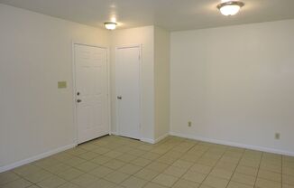 2 beds, 1 bath, $1,250, Unit Apt 24