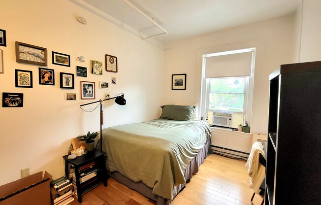 1077 Beacon St 0-8