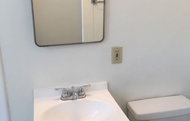 Studio, 1 bath, 500 sqft, $1,250, Unit 146 Apt. 8