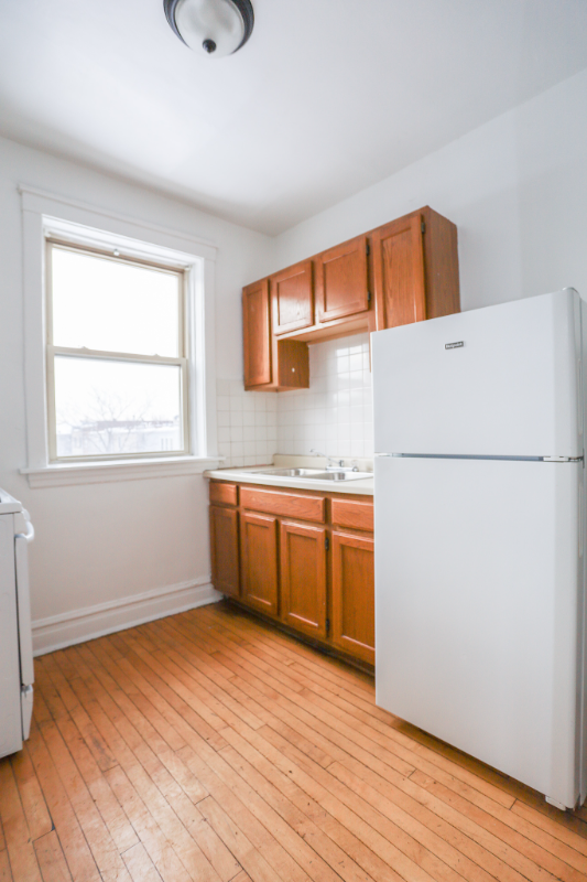 4449 N DAMEN