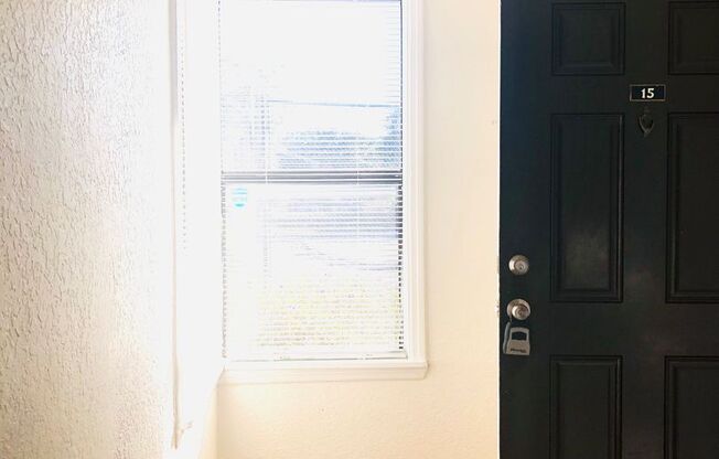 Beautiful Vintage Condo Home For Rent! 2 Bed 2 Bath ( AVAILABLE MOVE IN TODAY )