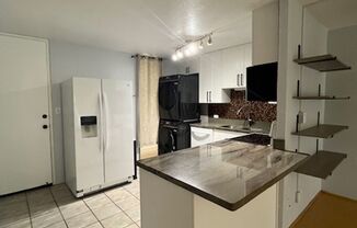 2 beds, 1 bath, $2,500