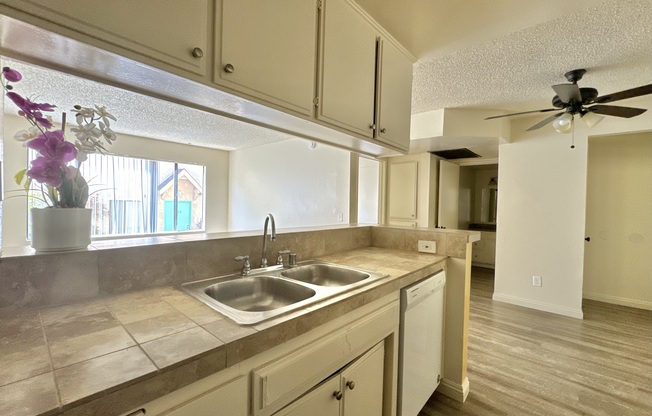9233 VAN NUYS BLVD