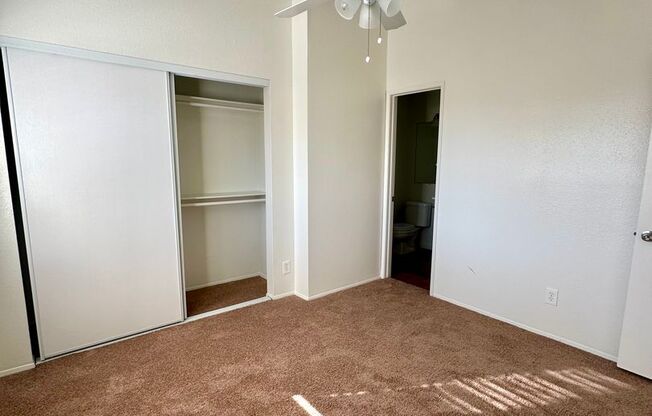 2 beds, 2 baths, 728 sqft, $2,825, Unit 07