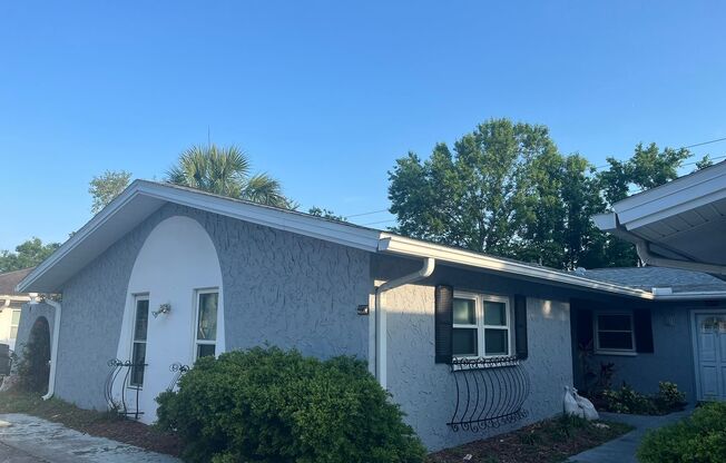 2/1 UPDATED UNIT in a Triplex