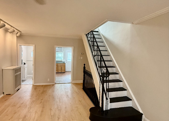 2322 S HUTCHINSON ST