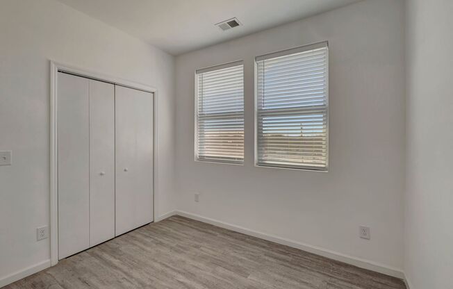 2 beds, 1.5 baths, 850 sqft, $1,249, Unit C5