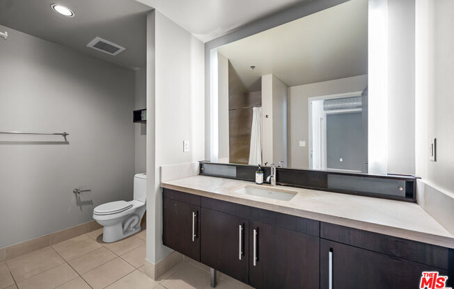1 bed, 1 bath, 1,030 sqft, $3,200, Unit 1410