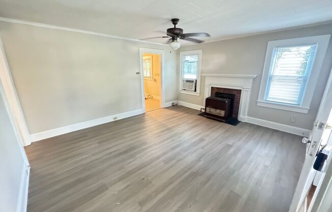 1 Bed / 1 Bath Duplex Near Downtown Concord