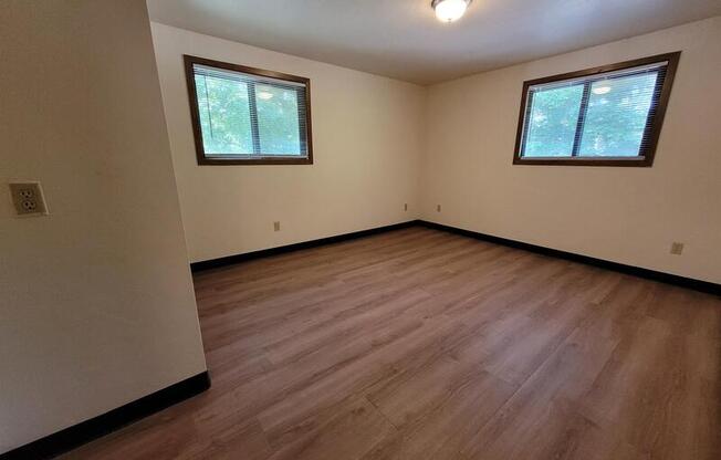 516 BAIRD CRK RD
