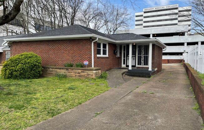 Downtown Nashville Charming Traditional Home
