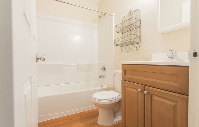 2 beds, 1 bath, 690 sqft, $2,800, Unit 209