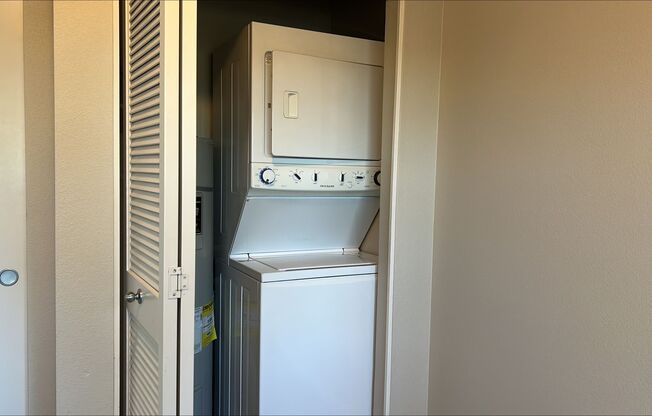 1 bed, 1 bath, 389 sqft, $1,325, Unit 410