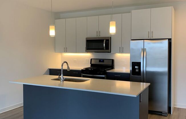 2 beds, 2 baths, 1,133 sqft, $2,985, Unit 206