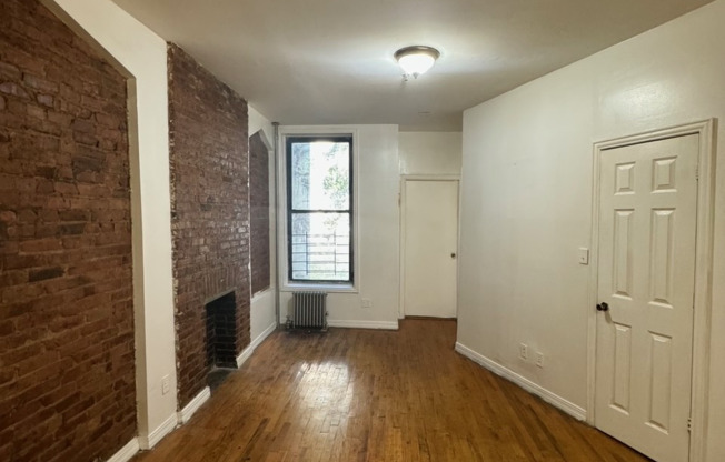 1 bed, 1 bath, $2,500, Unit 3D