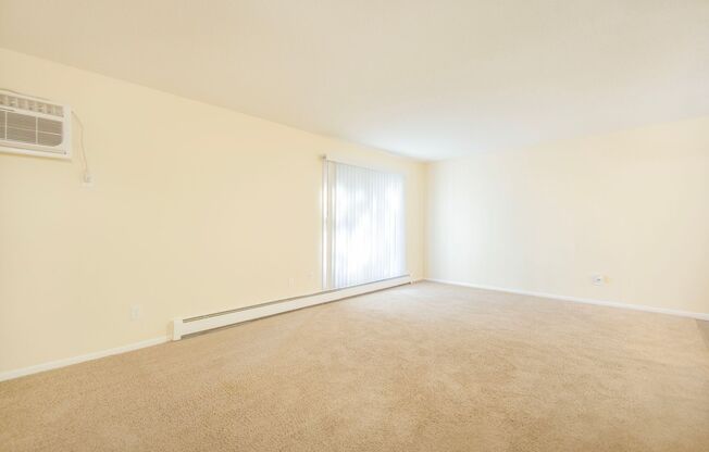 2 beds, 1 bath, 860 sqft, $1,515, Unit 844-202