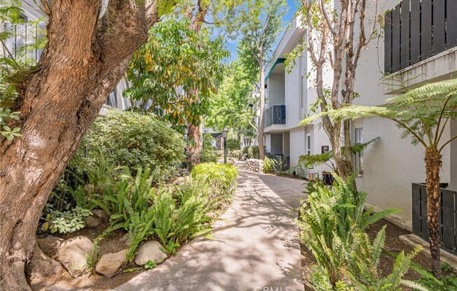 1 bed, 1 bath, 758 sqft, $2,200, Unit 203