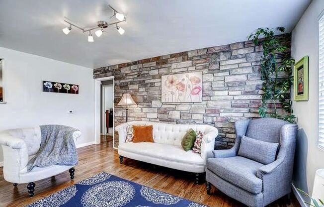 Fabulous 3 Bed (+ 1 non conforming) / 2 bath SFH in the Montclair Neighborhood