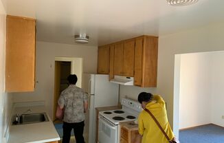 3 beds, 2 baths, $3,900, Unit 402