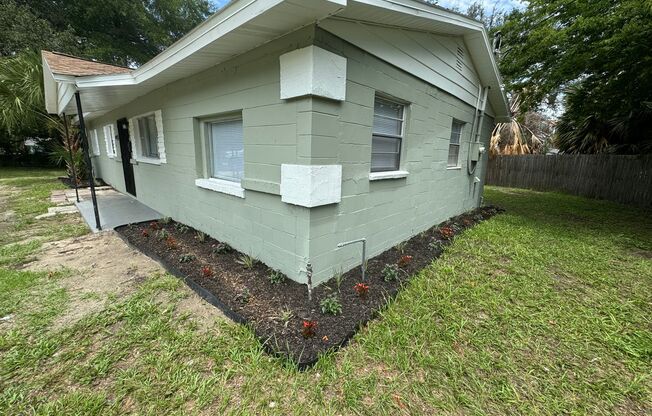 4 beds, 1 bath, $1,135